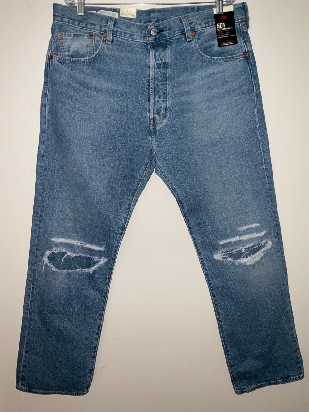LEVIS 501 ‘93  STRAIGHT PATCHED RIPPED BUTTON FLY SIZE 38x32 NWT